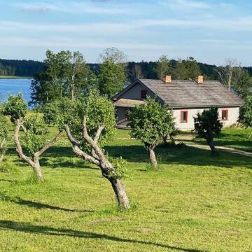 Фотографии Виллы Medumi Lake Villa г. Medumi (Латвия) №3 Фото Виллы Medumi Lake Villa г. Medumi 3